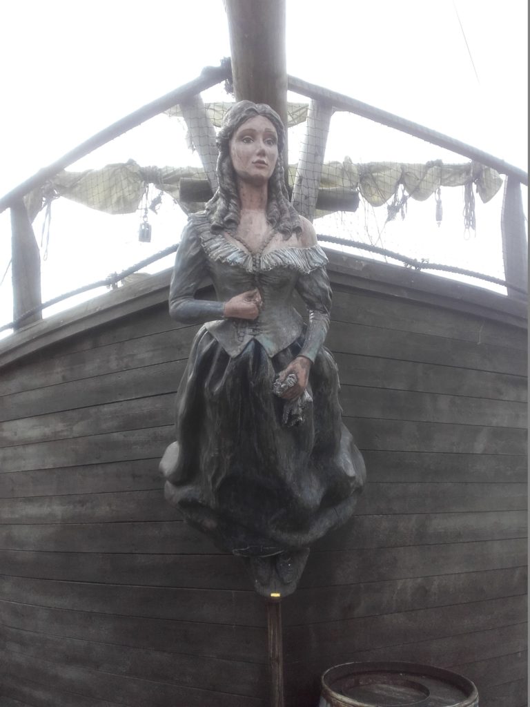 galleon-figure